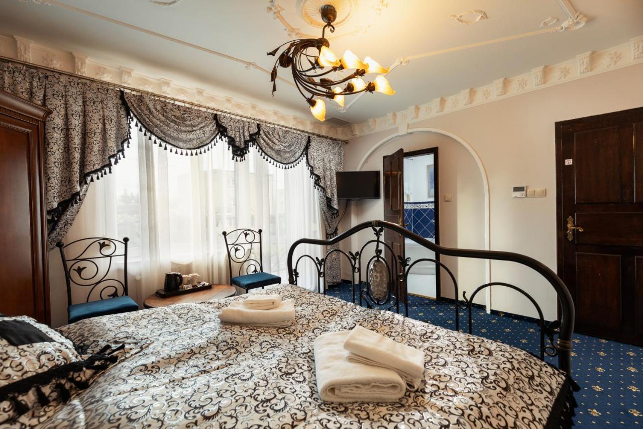Villa Toscania-Check In 24H Познань Экстерьер фото