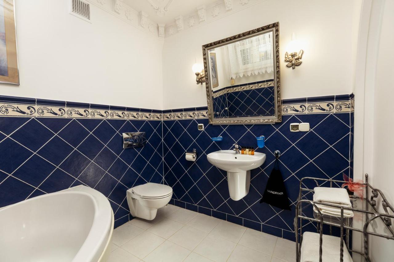 Villa Toscania-Check In 24H Познань Экстерьер фото